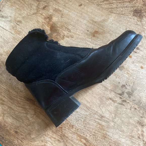 La CANADIENNE Sherpa lined leather zipper boots - Picture 3 of 3